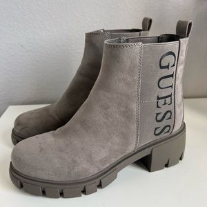 Guess boots